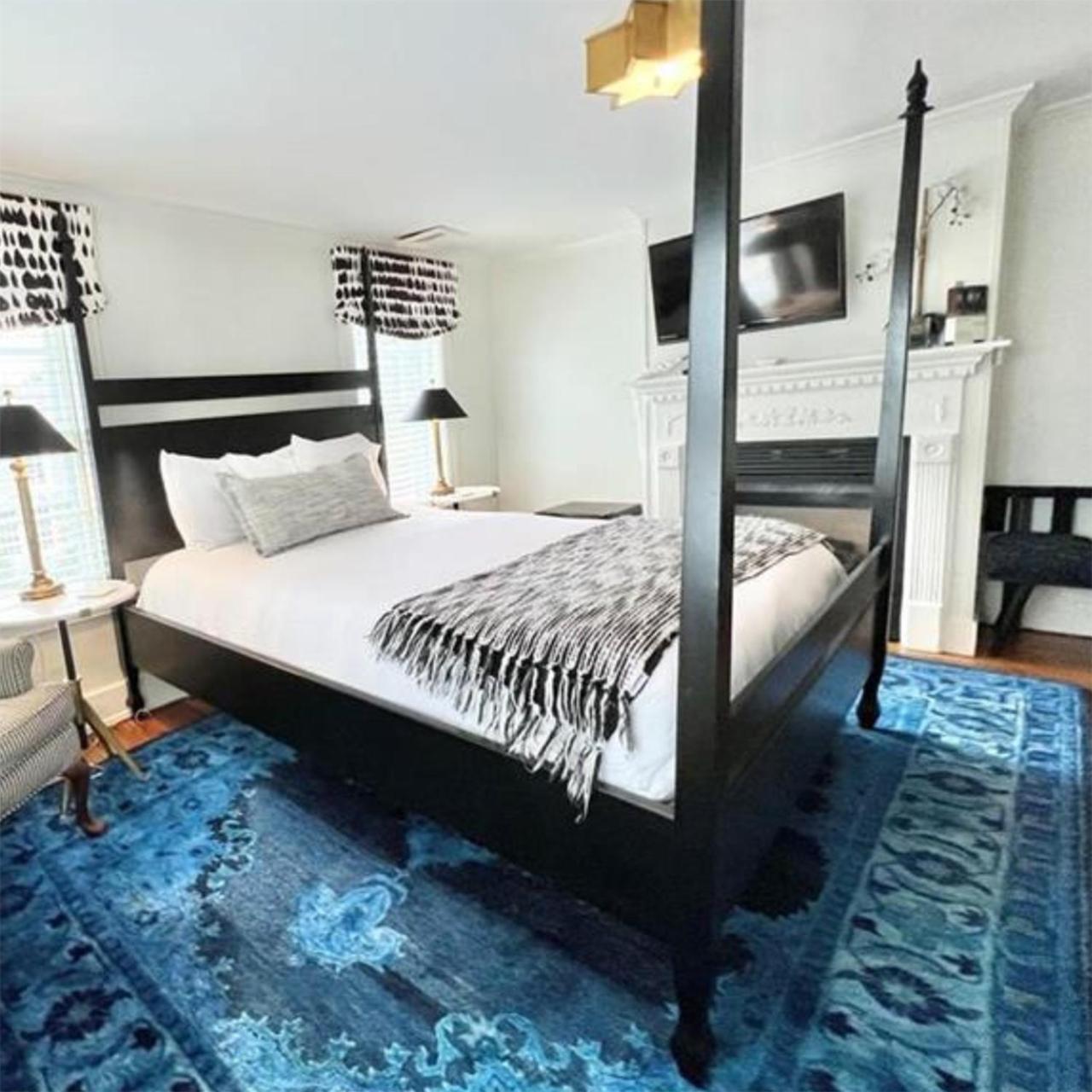 James Pharmacy Bed And Breakfast Old Saybrook Exteriör bild