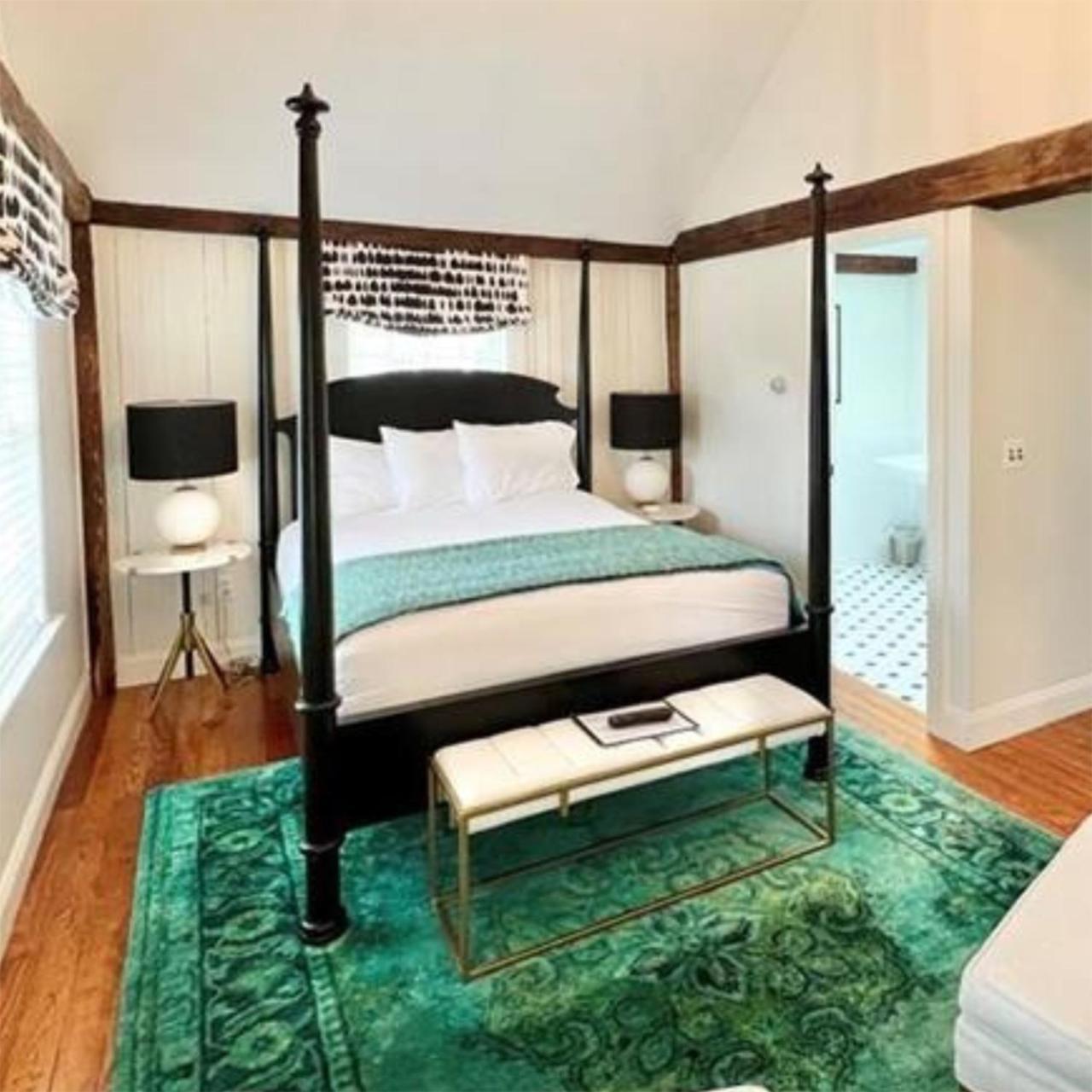 James Pharmacy Bed And Breakfast Old Saybrook Exteriör bild