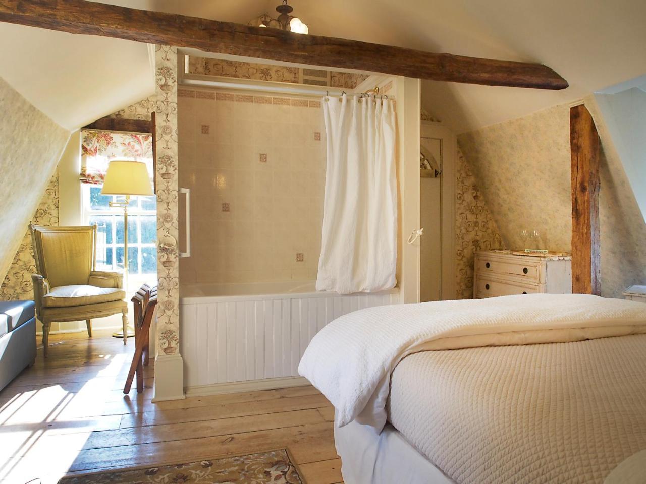 James Pharmacy Bed And Breakfast Old Saybrook Exteriör bild