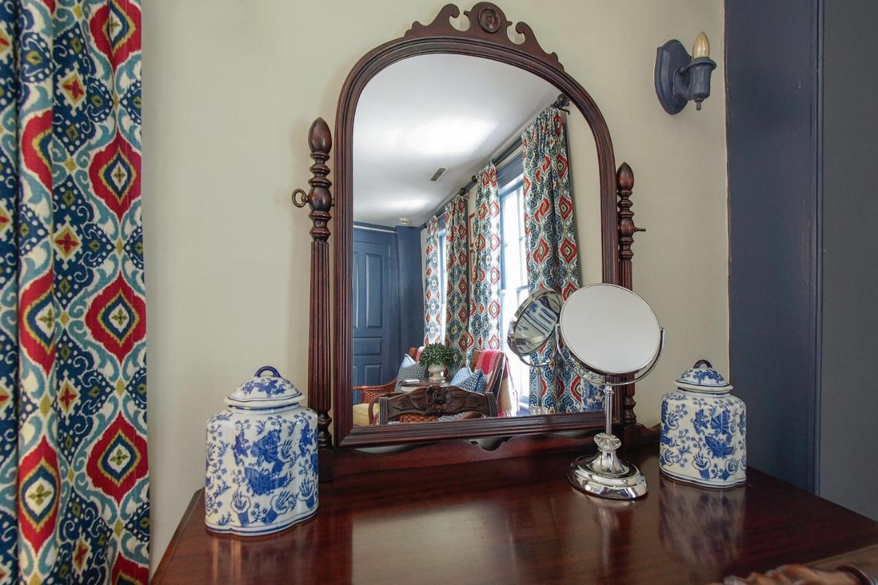 James Pharmacy Bed And Breakfast Old Saybrook Exteriör bild
