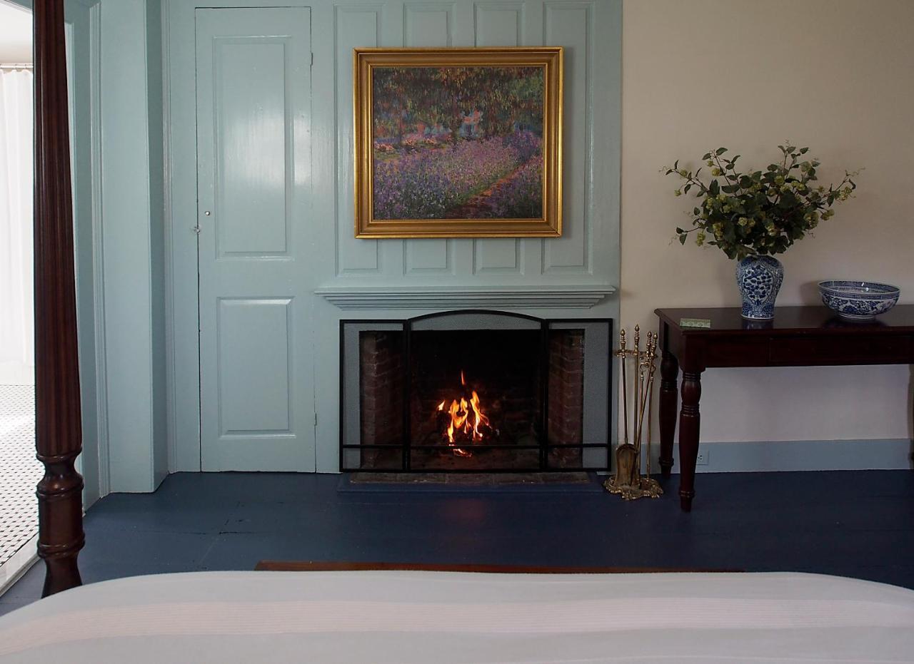 James Pharmacy Bed And Breakfast Old Saybrook Exteriör bild