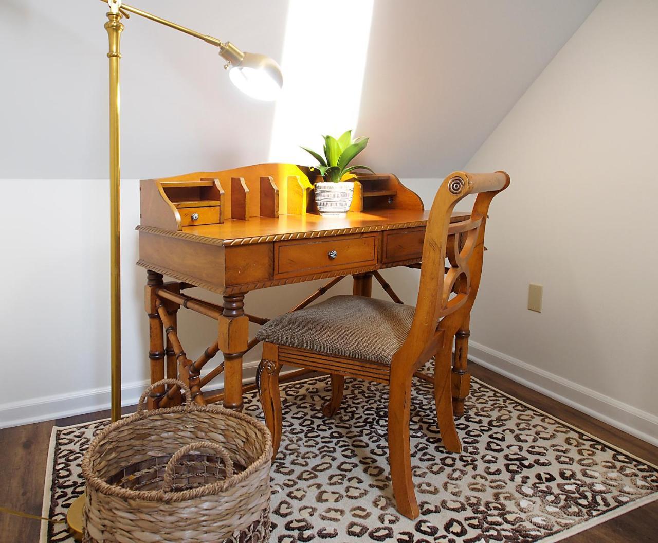 James Pharmacy Bed And Breakfast Old Saybrook Exteriör bild
