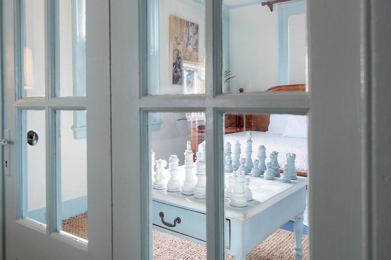 James Pharmacy Bed And Breakfast Old Saybrook Exteriör bild